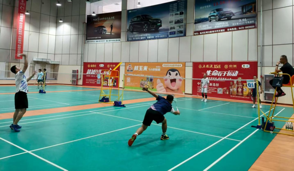 img, src, 动中心及人