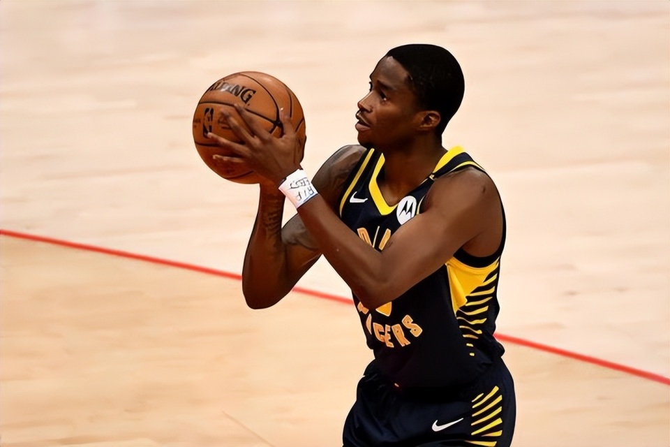 但是问题就, 他在进攻端, 在NBA赛